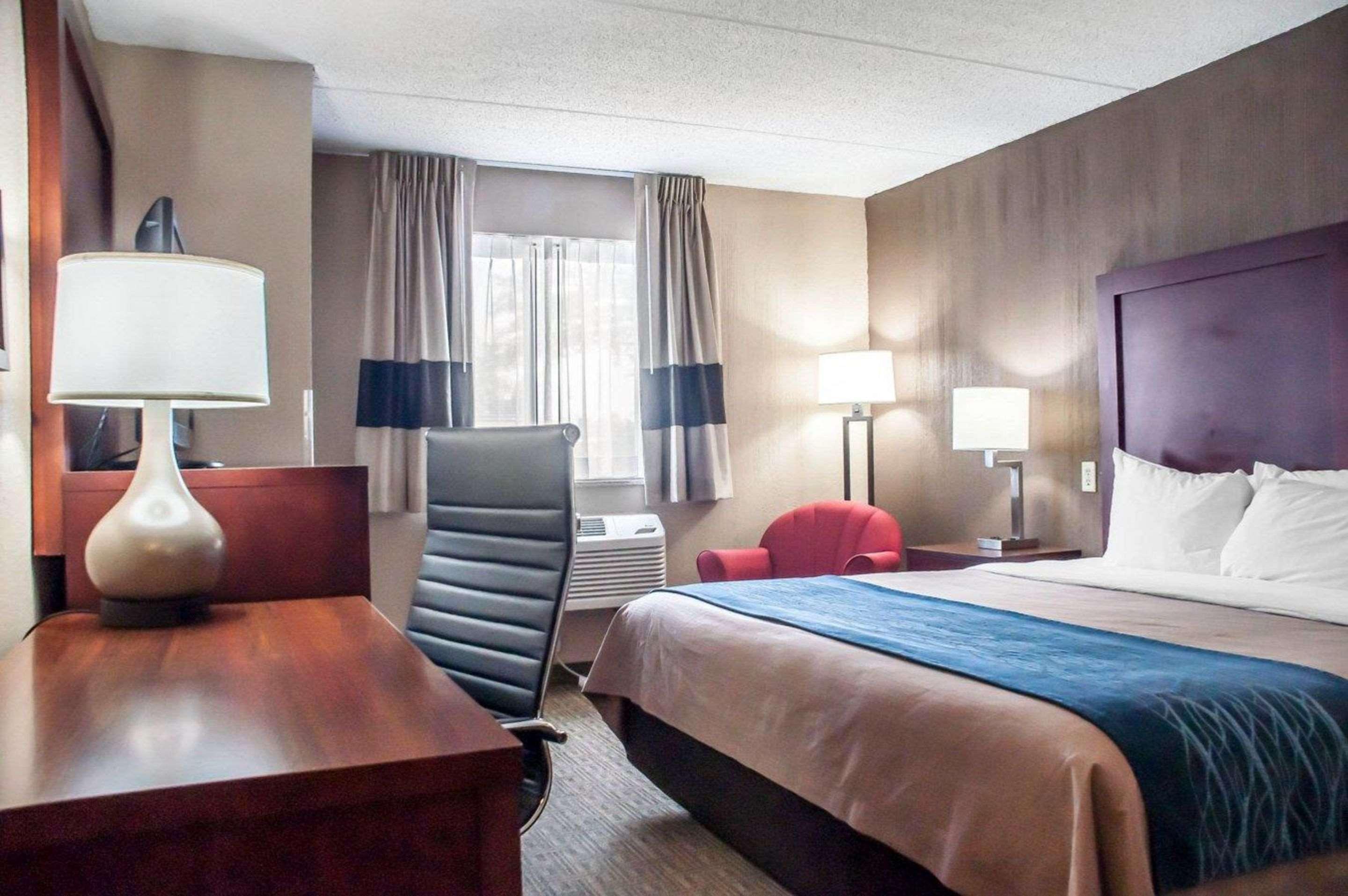 Comfort Inn University Амхерст Экстерьер фото