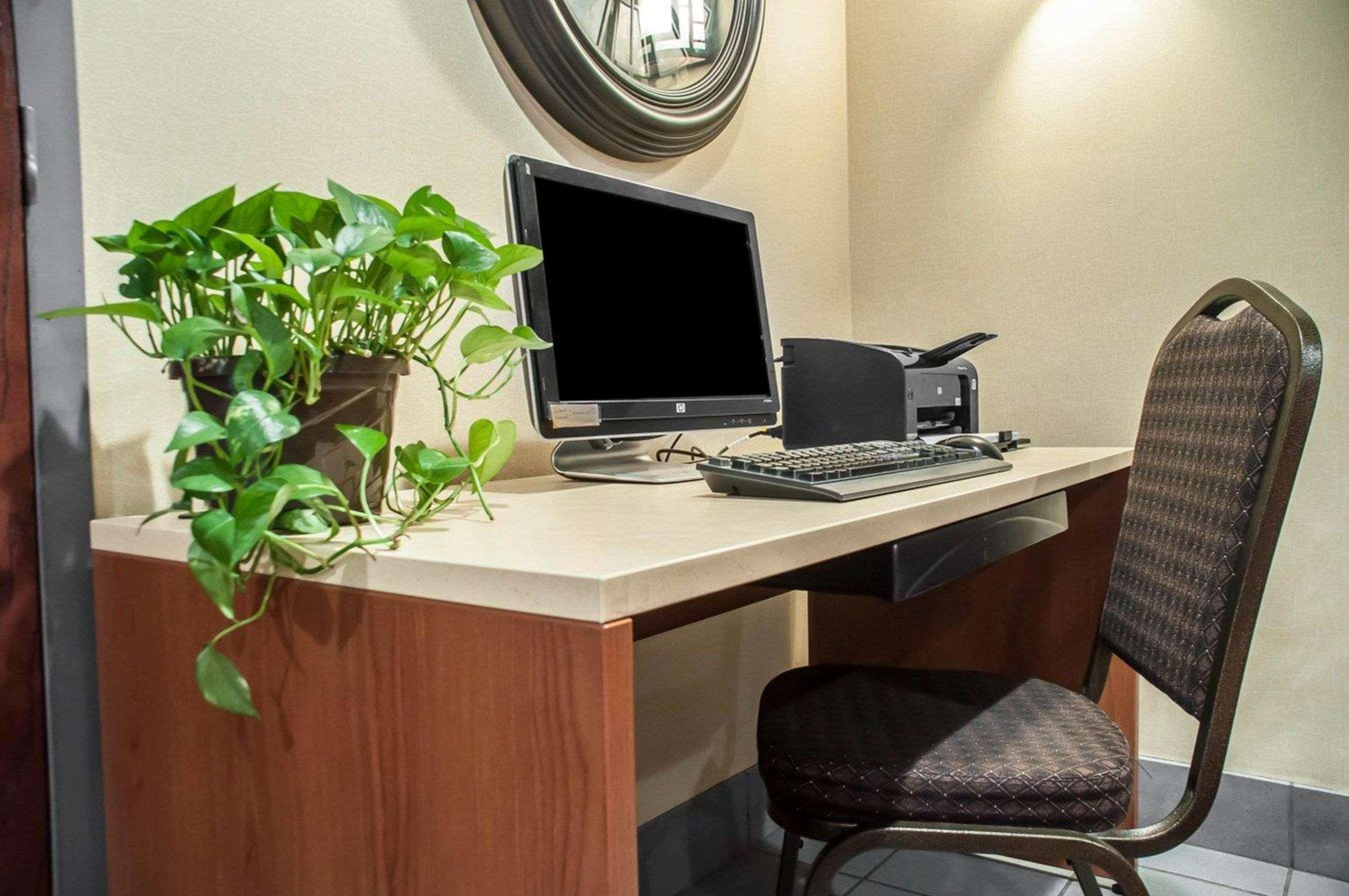 Comfort Inn University Амхерст Экстерьер фото
