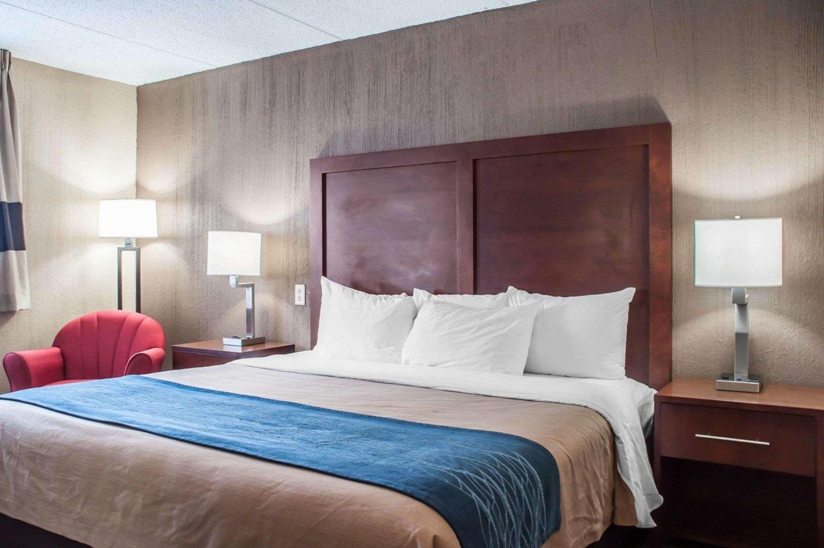 Comfort Inn University Амхерст Экстерьер фото