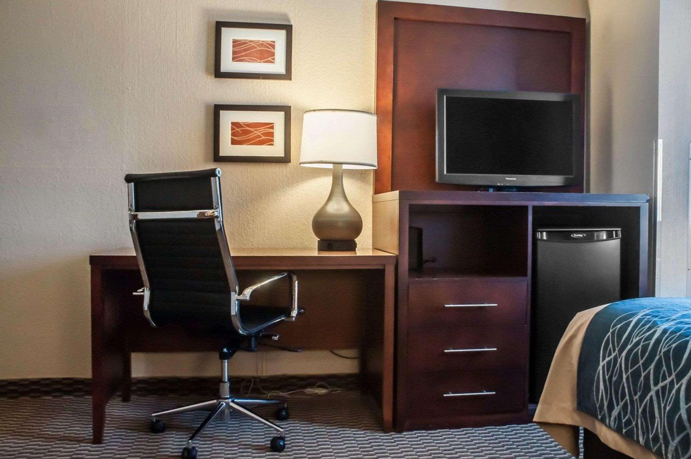 Comfort Inn University Амхерст Экстерьер фото