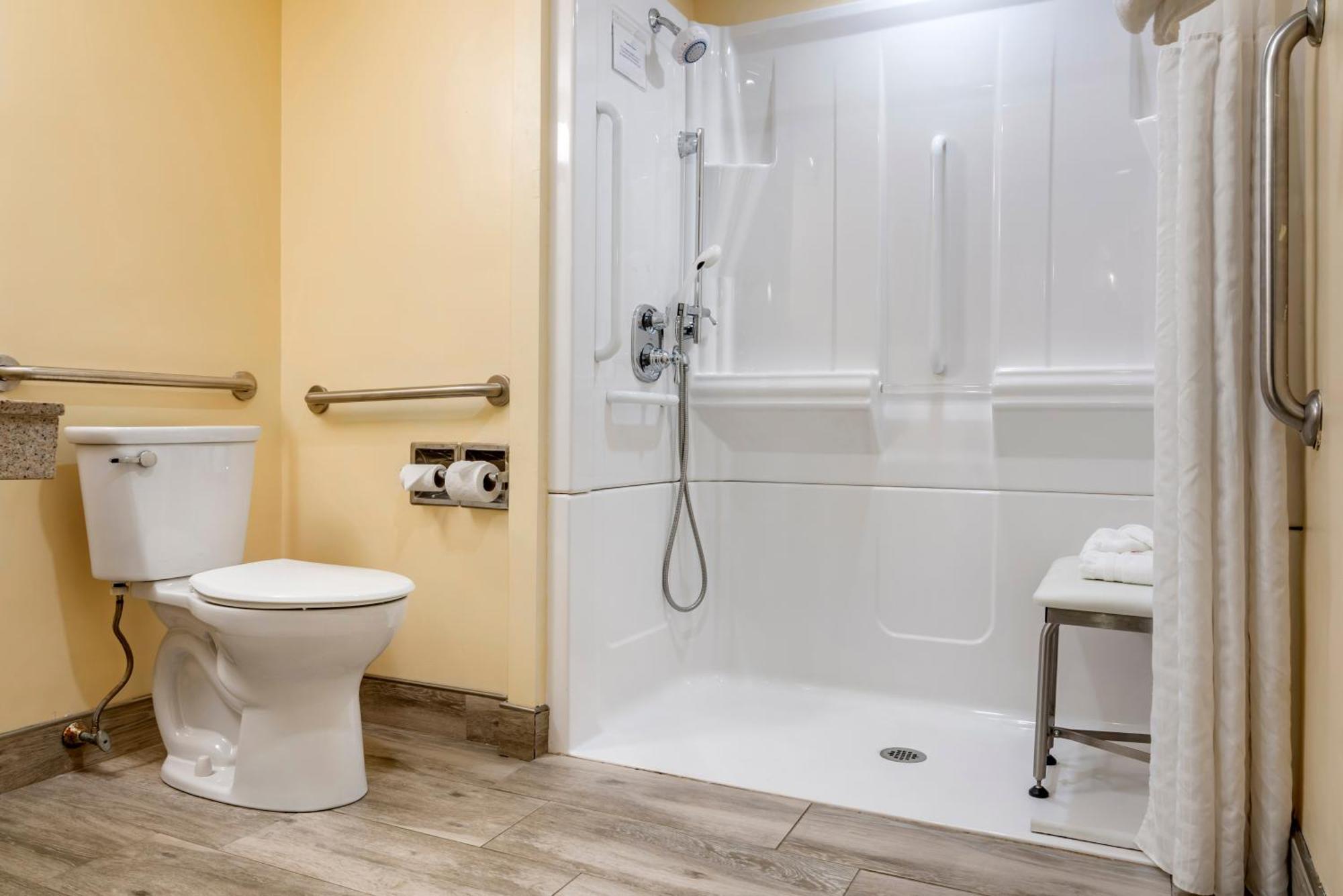 Comfort Inn University Амхерст Экстерьер фото