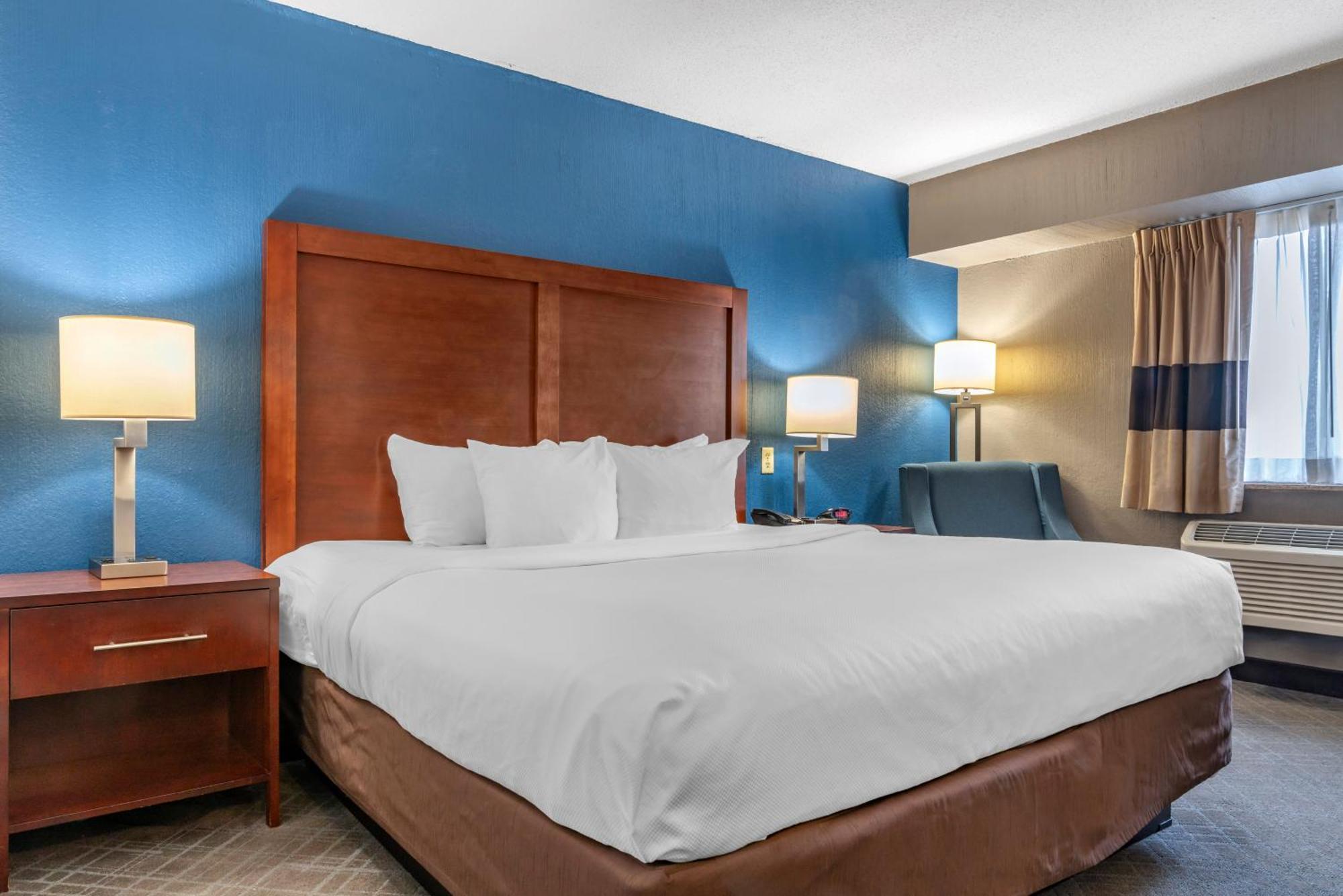 Comfort Inn University Амхерст Экстерьер фото