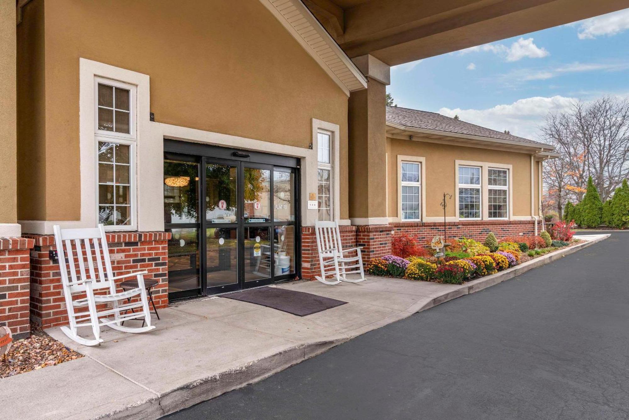 Comfort Inn University Амхерст Экстерьер фото