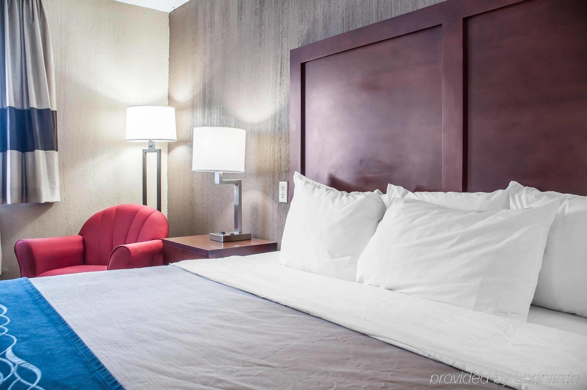 Comfort Inn University Амхерст Экстерьер фото