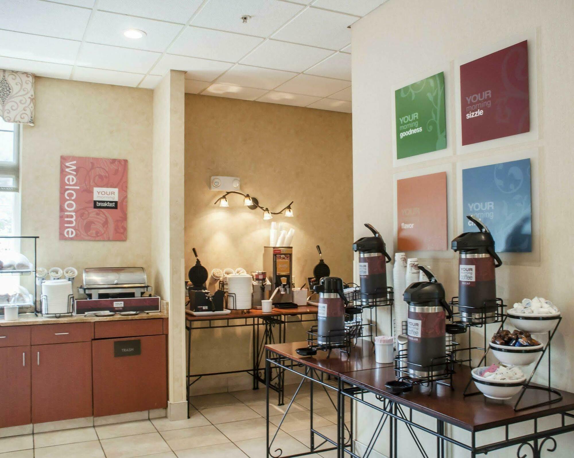 Comfort Inn University Амхерст Экстерьер фото
